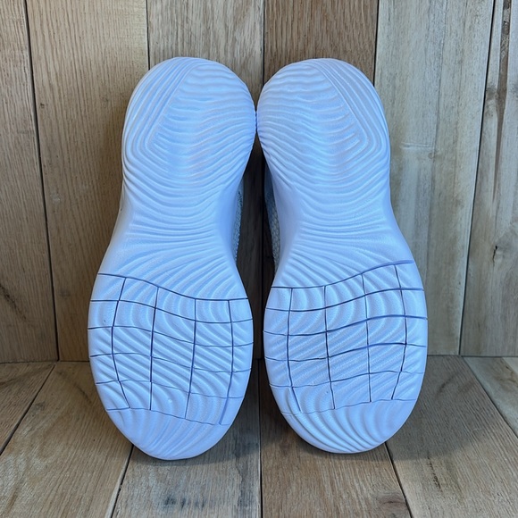 Nike Women's Flex Experience Run 11 LT Iron Ore and Light Thistle - Picture 8 of 10